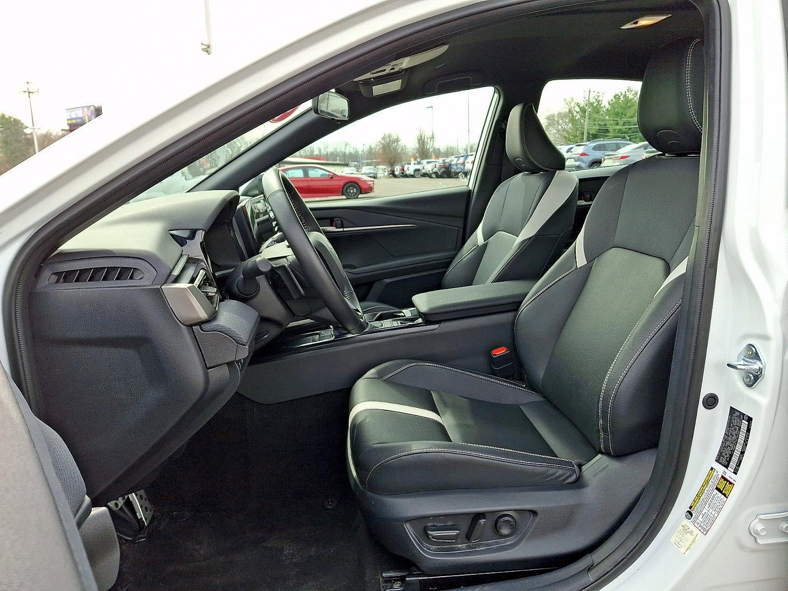 2025 Toyota Camry SE (SE)