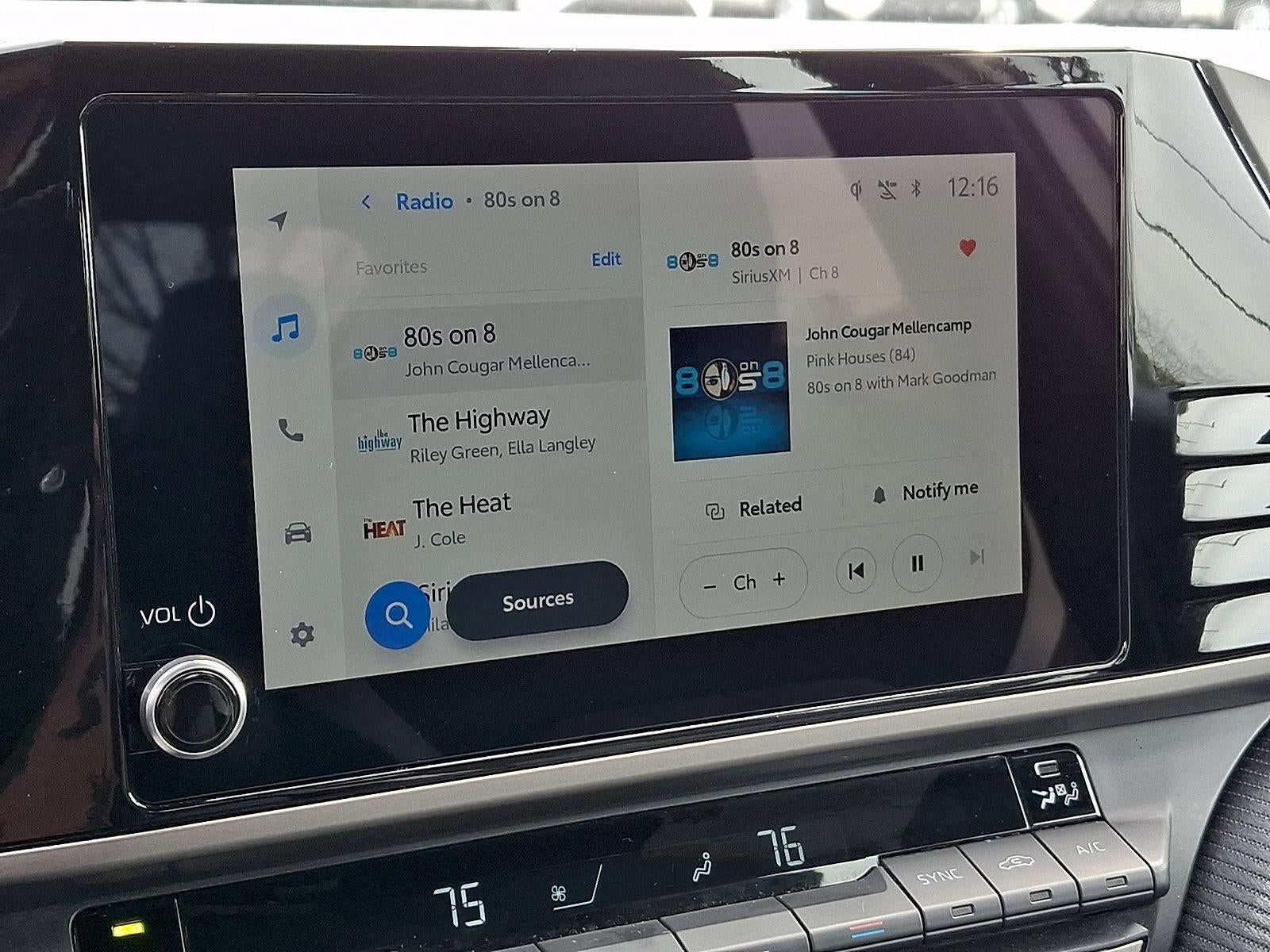 2025 Toyota Camry SE (SE)