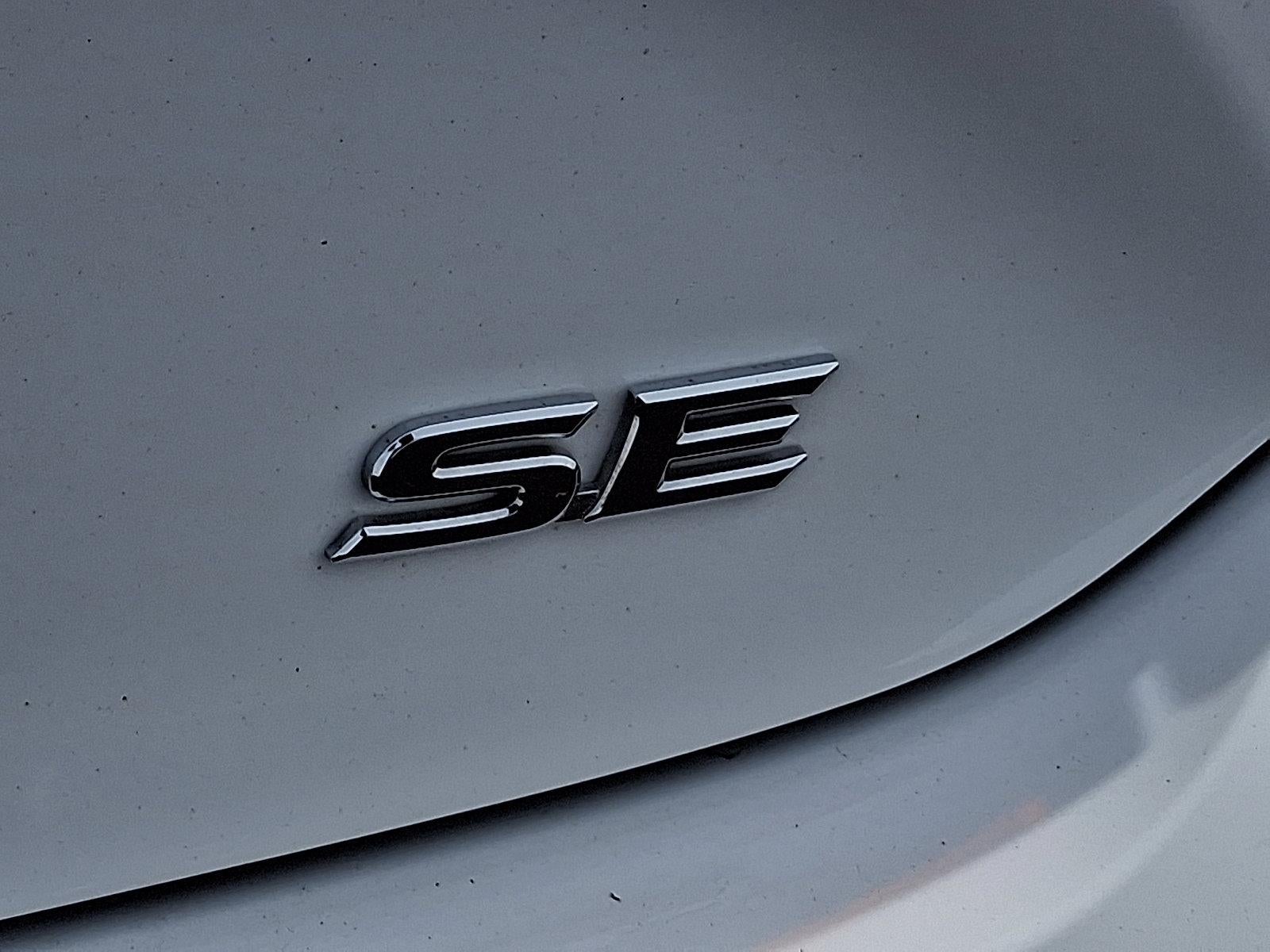 2025 Toyota Camry SE (SE)