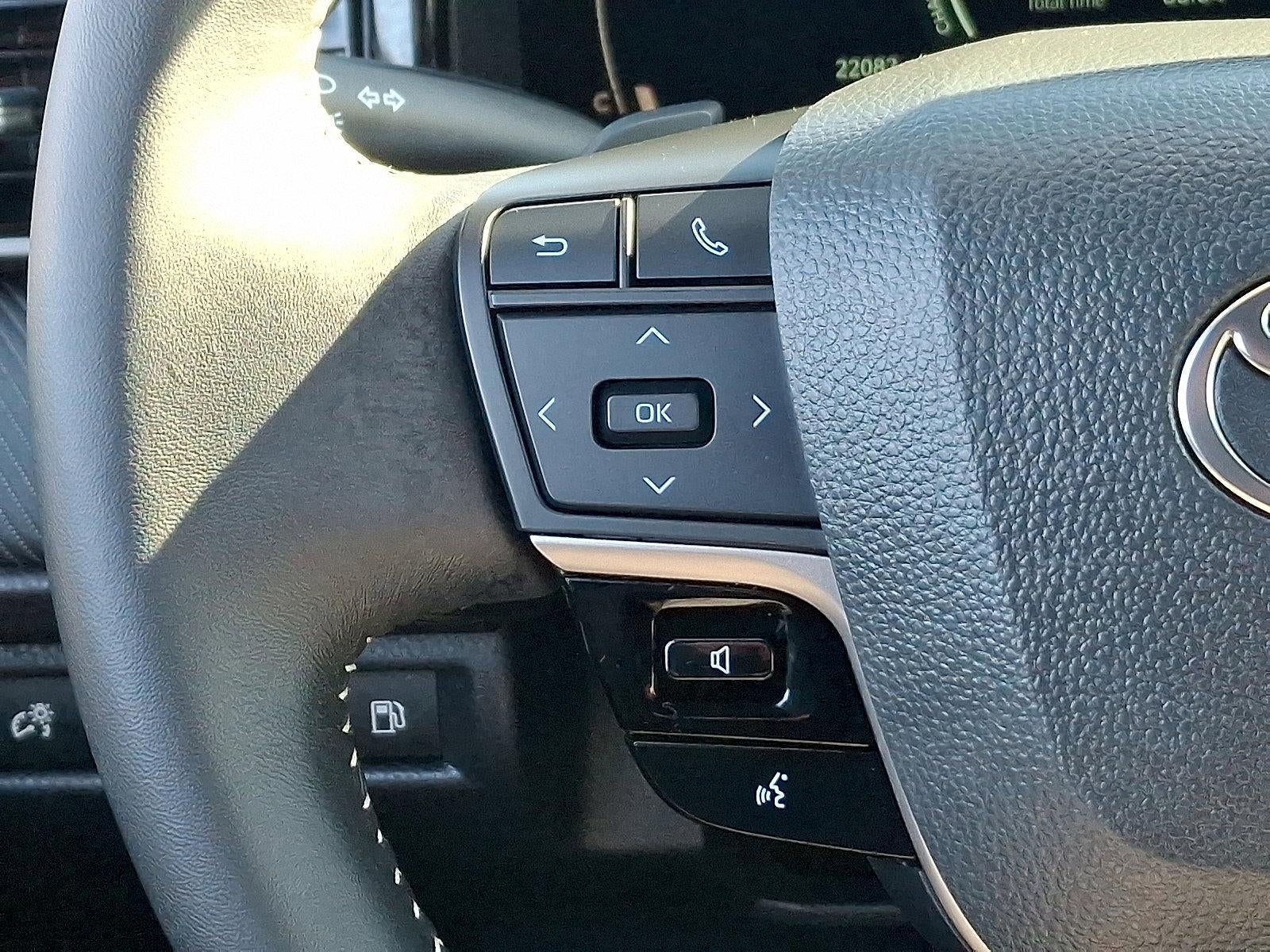 2025 Toyota Camry SE (SE)