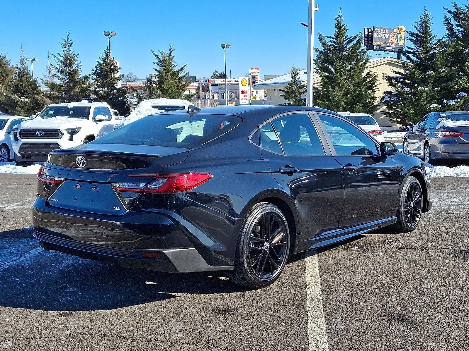 2025 Toyota Camry SE (SE)