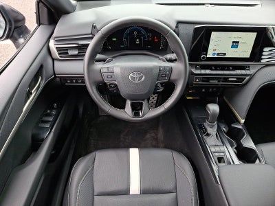2025 Toyota Camry SE (SE)