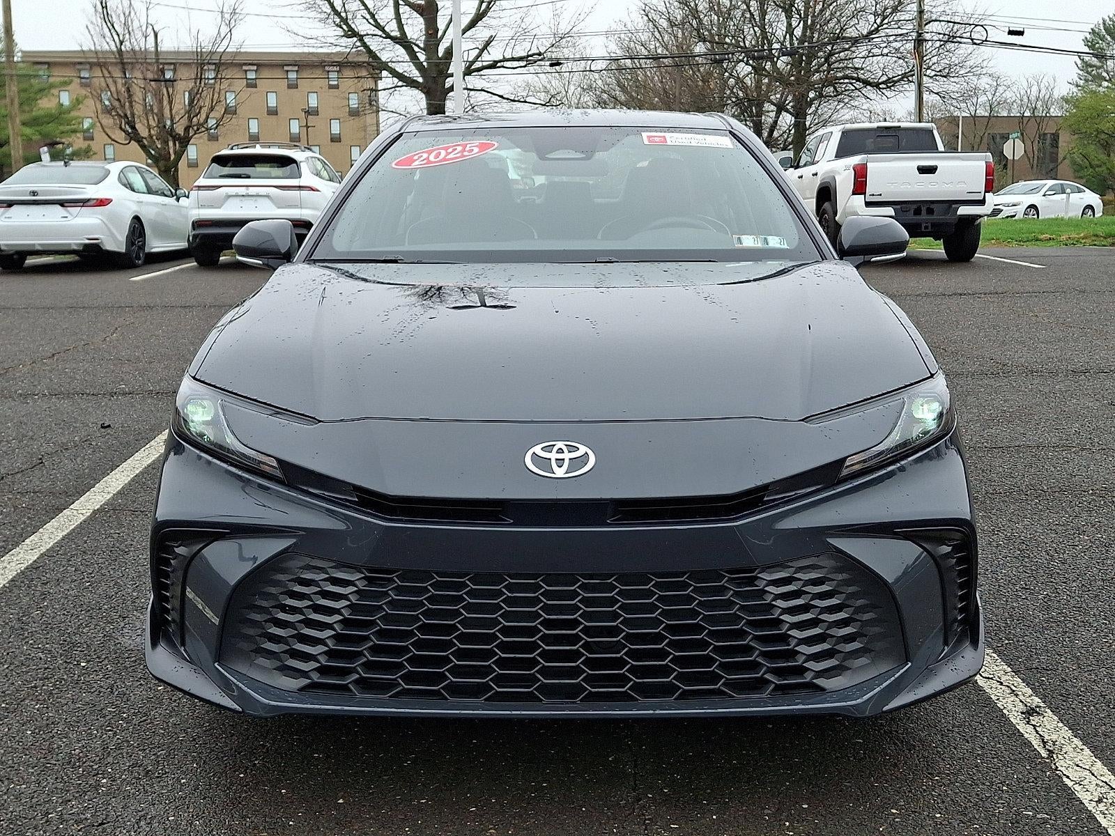 2025 Toyota Camry SE (SE)