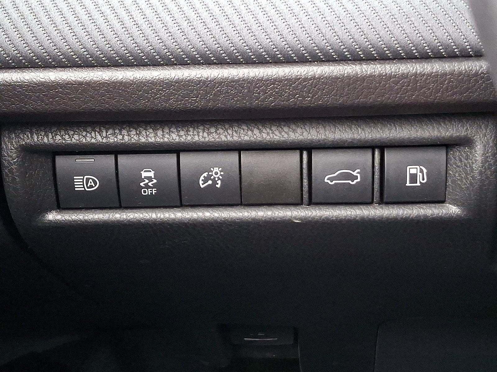 2025 Toyota Camry SE (SE)