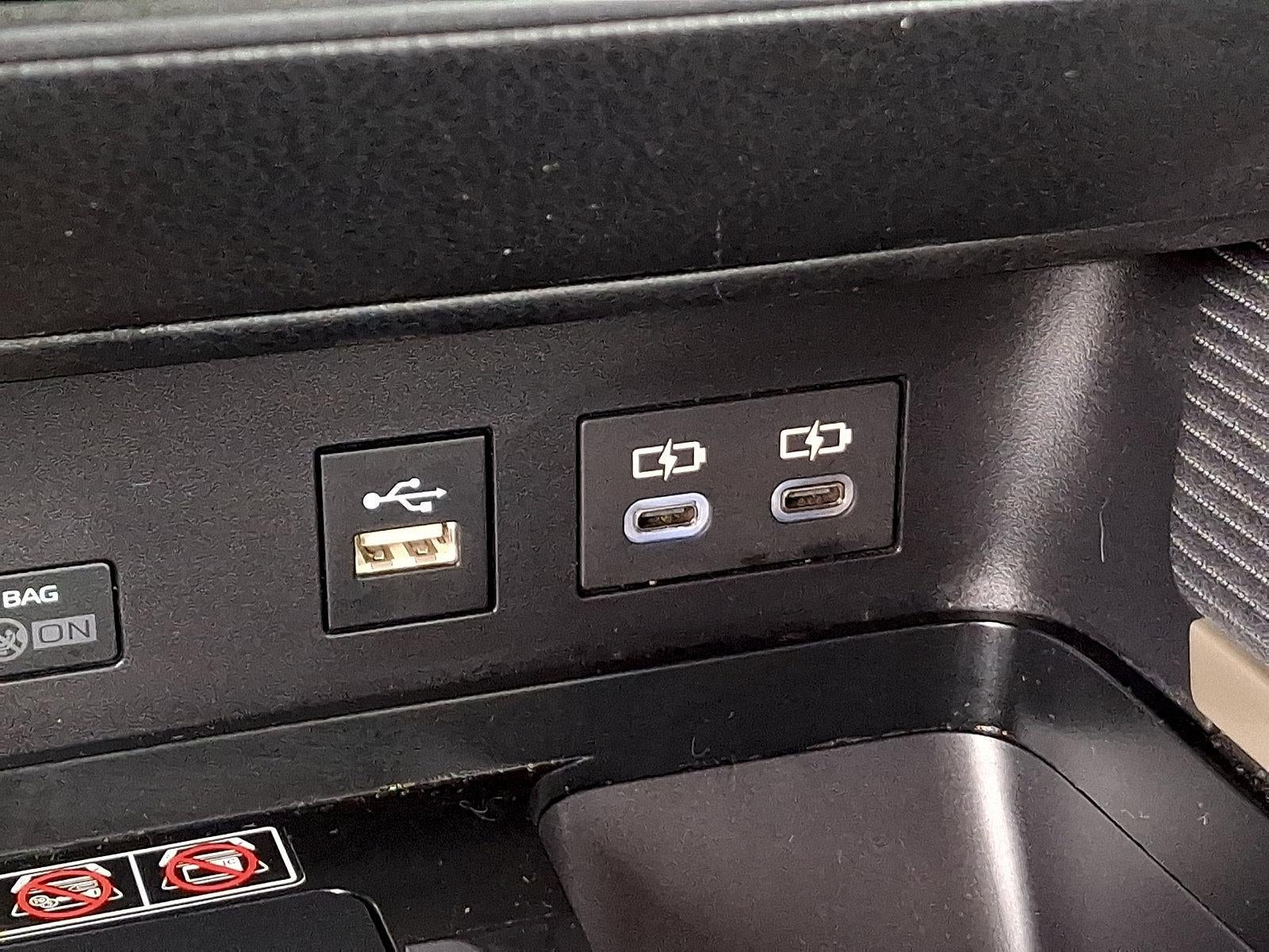 2025 Toyota Camry SE (SE)