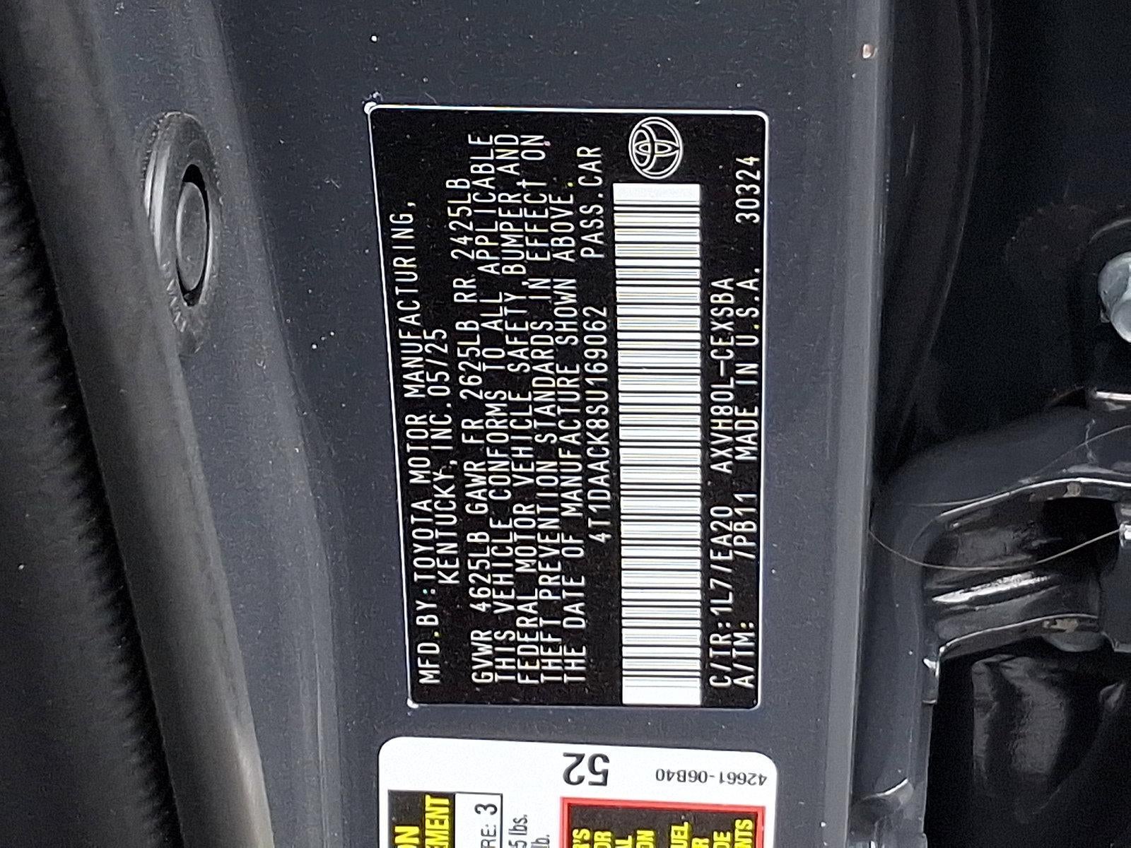 2025 Toyota Camry SE (SE)