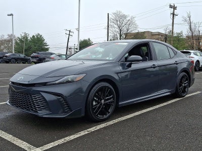 2025 Toyota Camry SE (SE)
