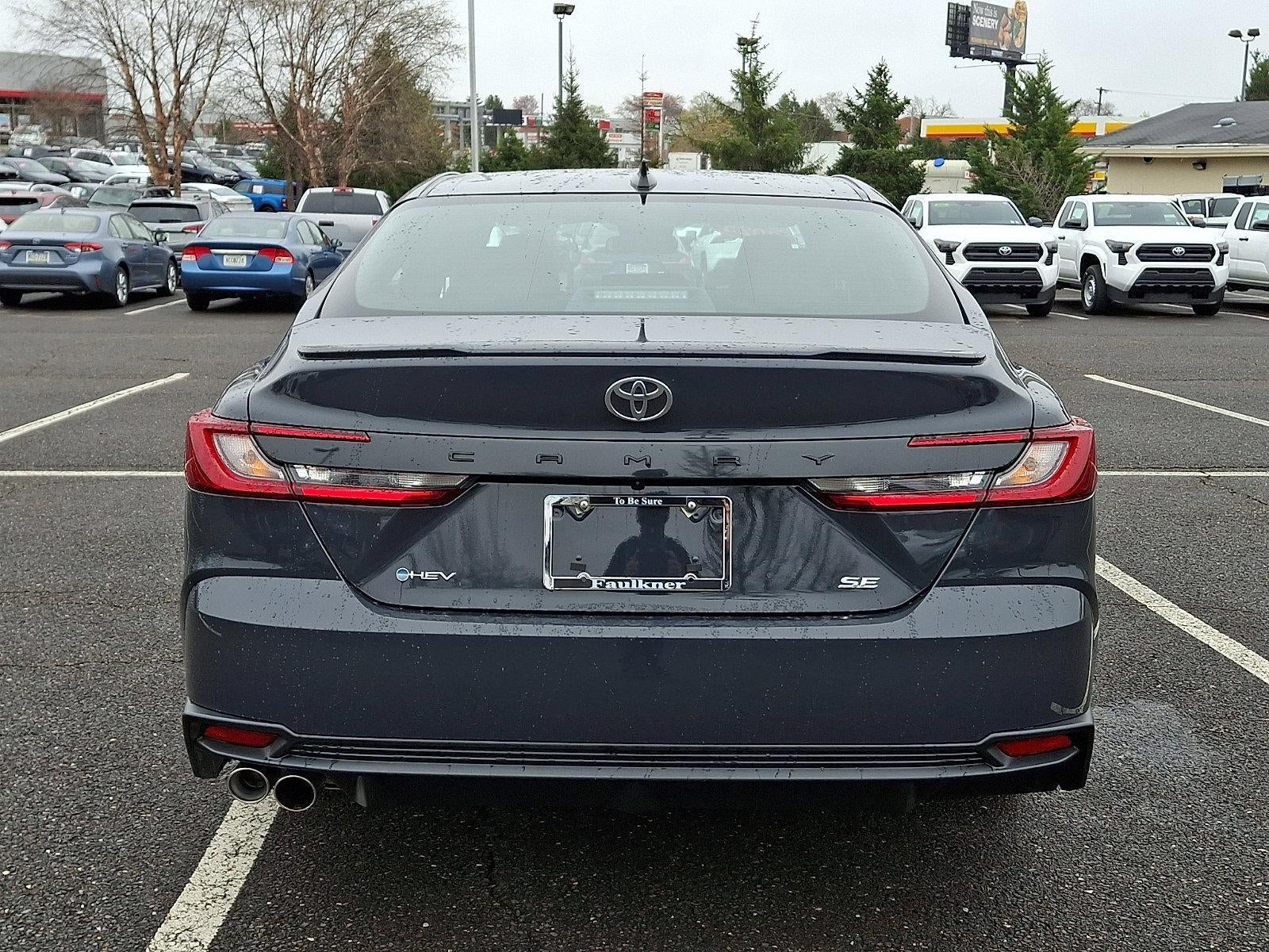 2025 Toyota Camry SE (SE)