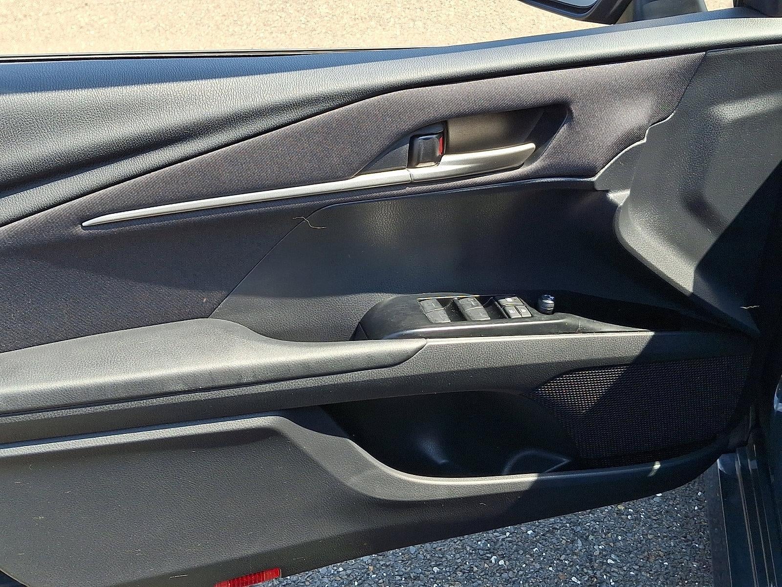2025 Toyota Camry LE AWD (Natl)