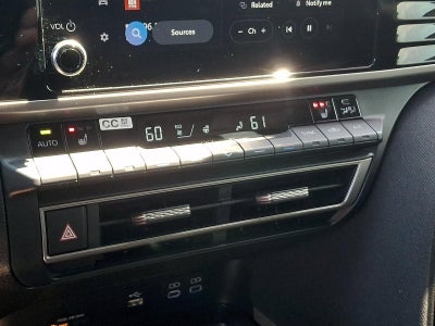 2025 Toyota Camry LE AWD (Natl)