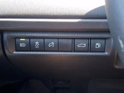 2025 Toyota Camry LE AWD (Natl)