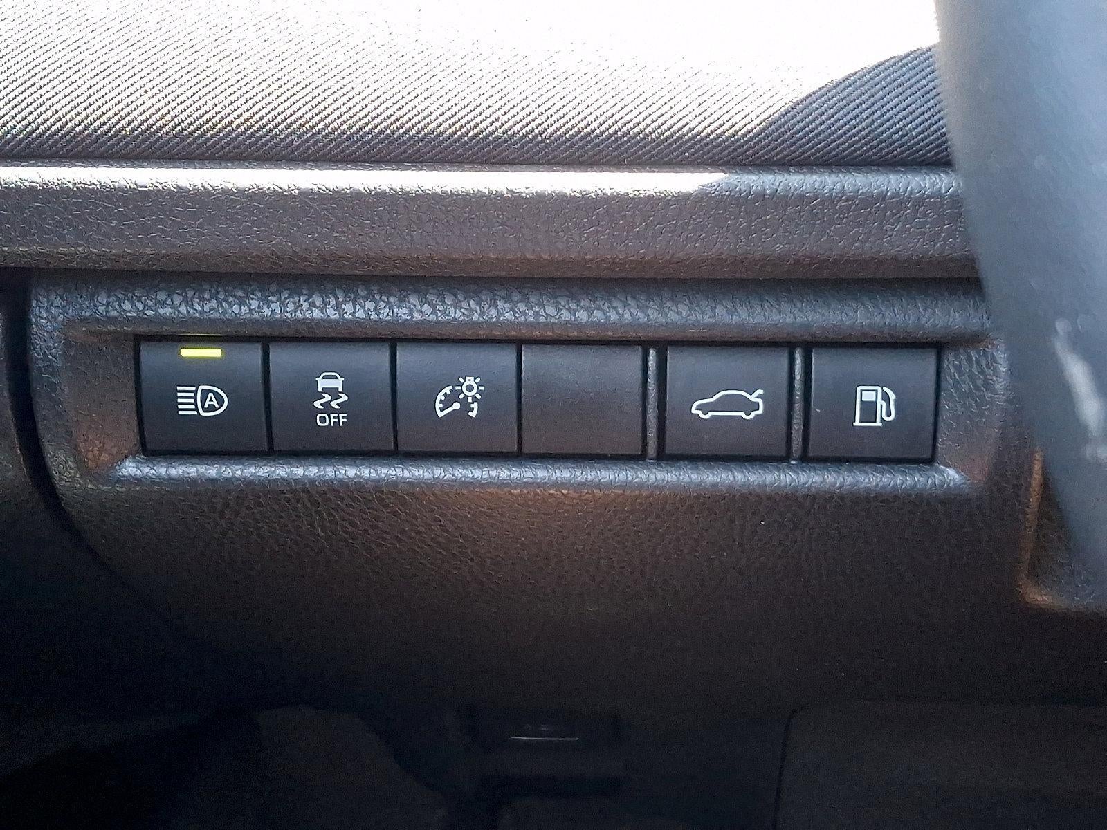 2025 Toyota Camry LE AWD (Natl)