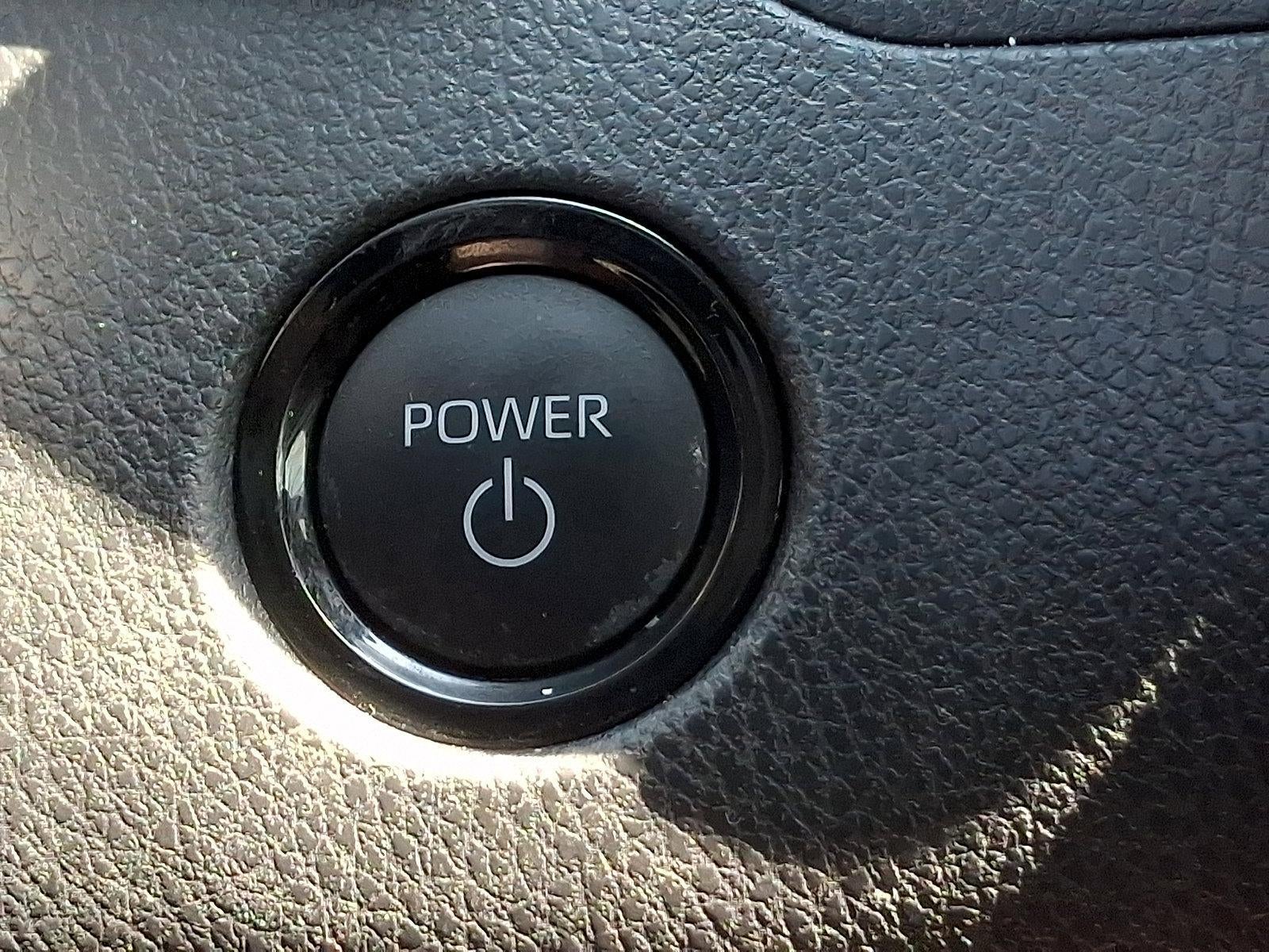 2025 Toyota Camry LE AWD (Natl)
