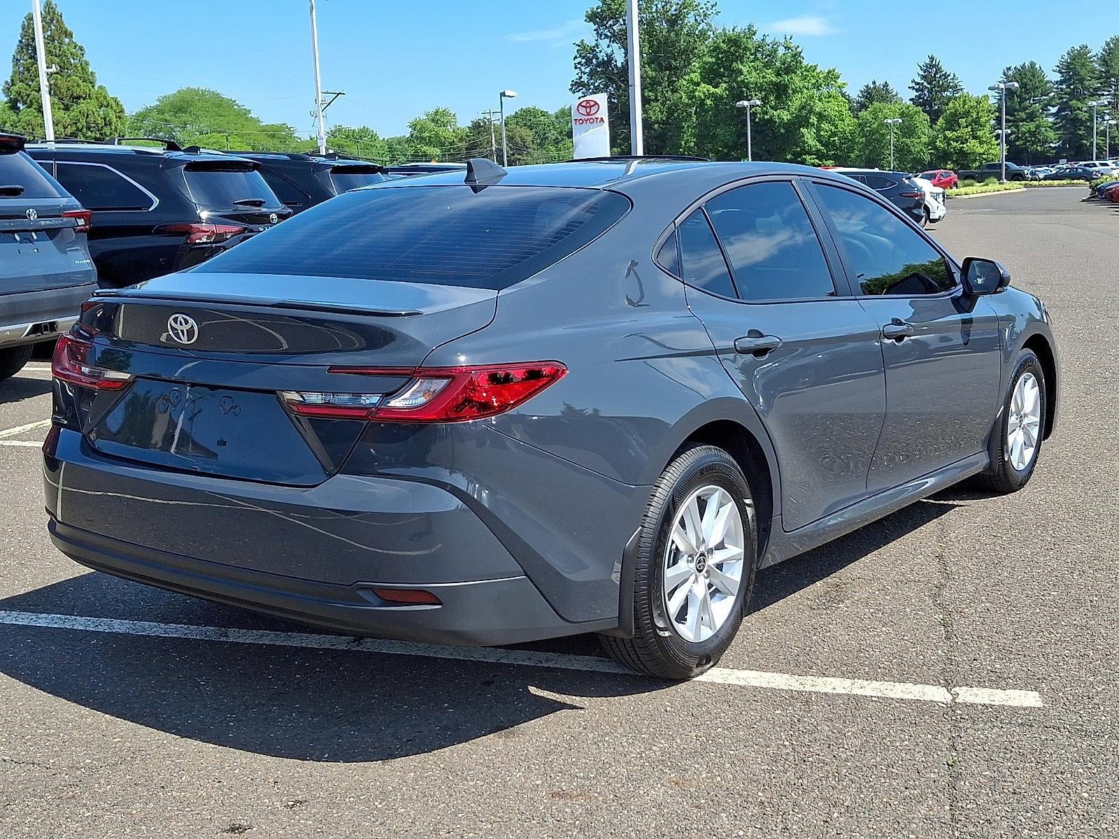 2025 Toyota Camry LE AWD (Natl)