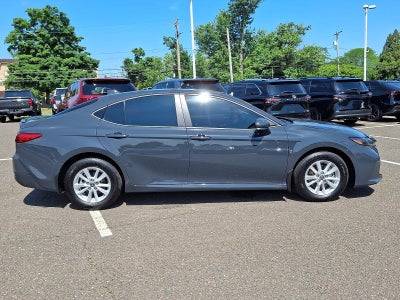 2025 Toyota Camry LE AWD (Natl)