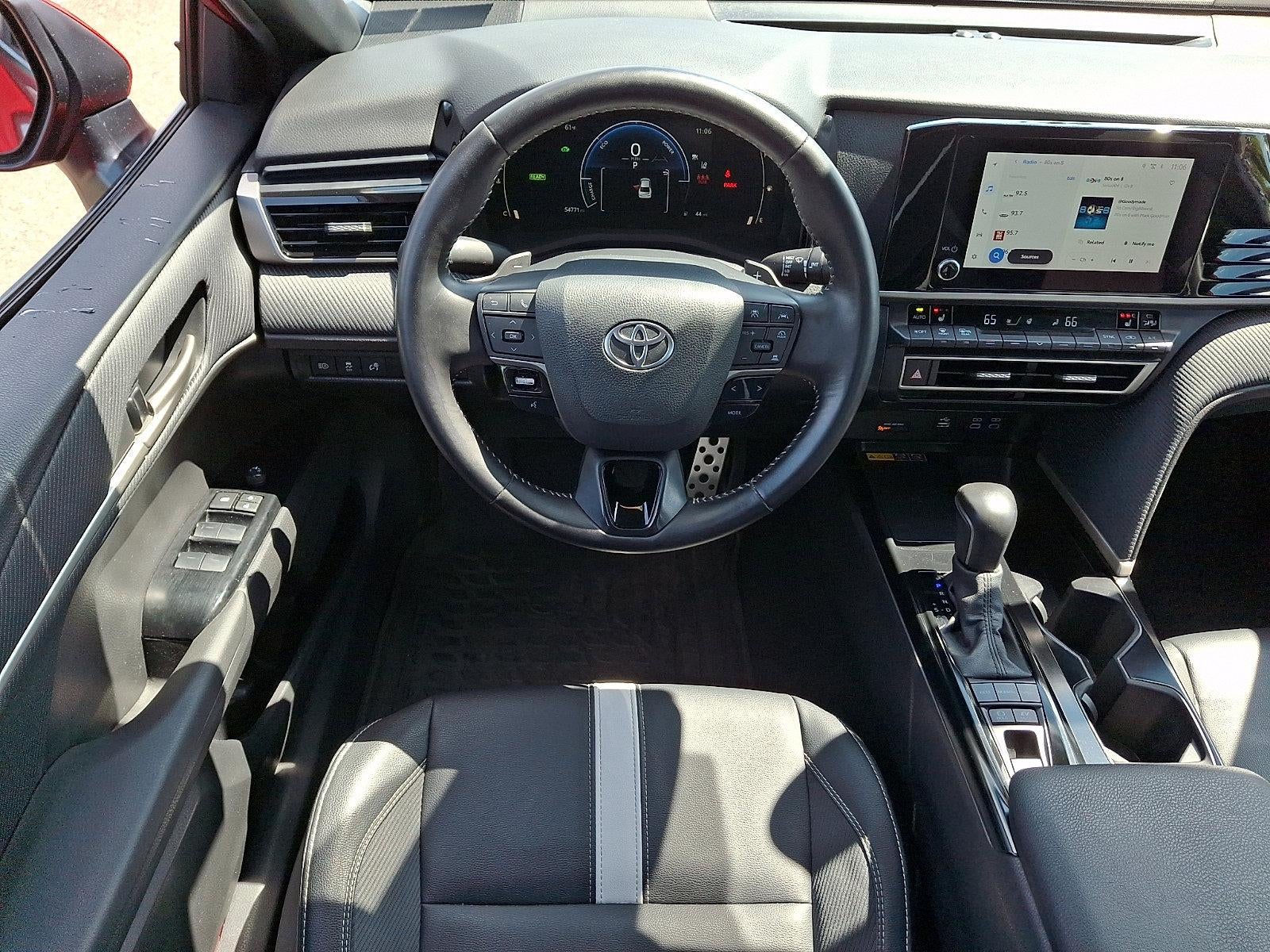 2025 Toyota Camry SE AWD (Natl)