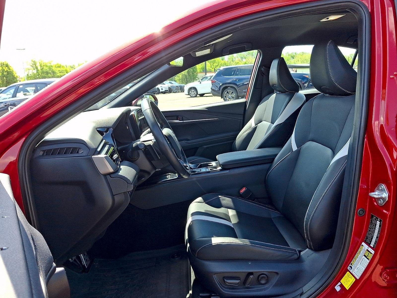 2025 Toyota Camry SE AWD (Natl)