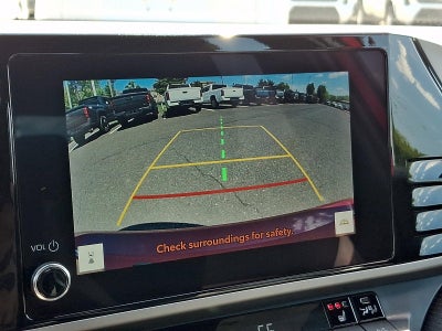 2025 Toyota Camry SE AWD (Natl)