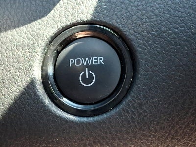 2025 Toyota Camry SE AWD (Natl)