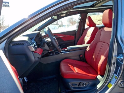 2026 Toyota Camry XSE AWD (Natl)