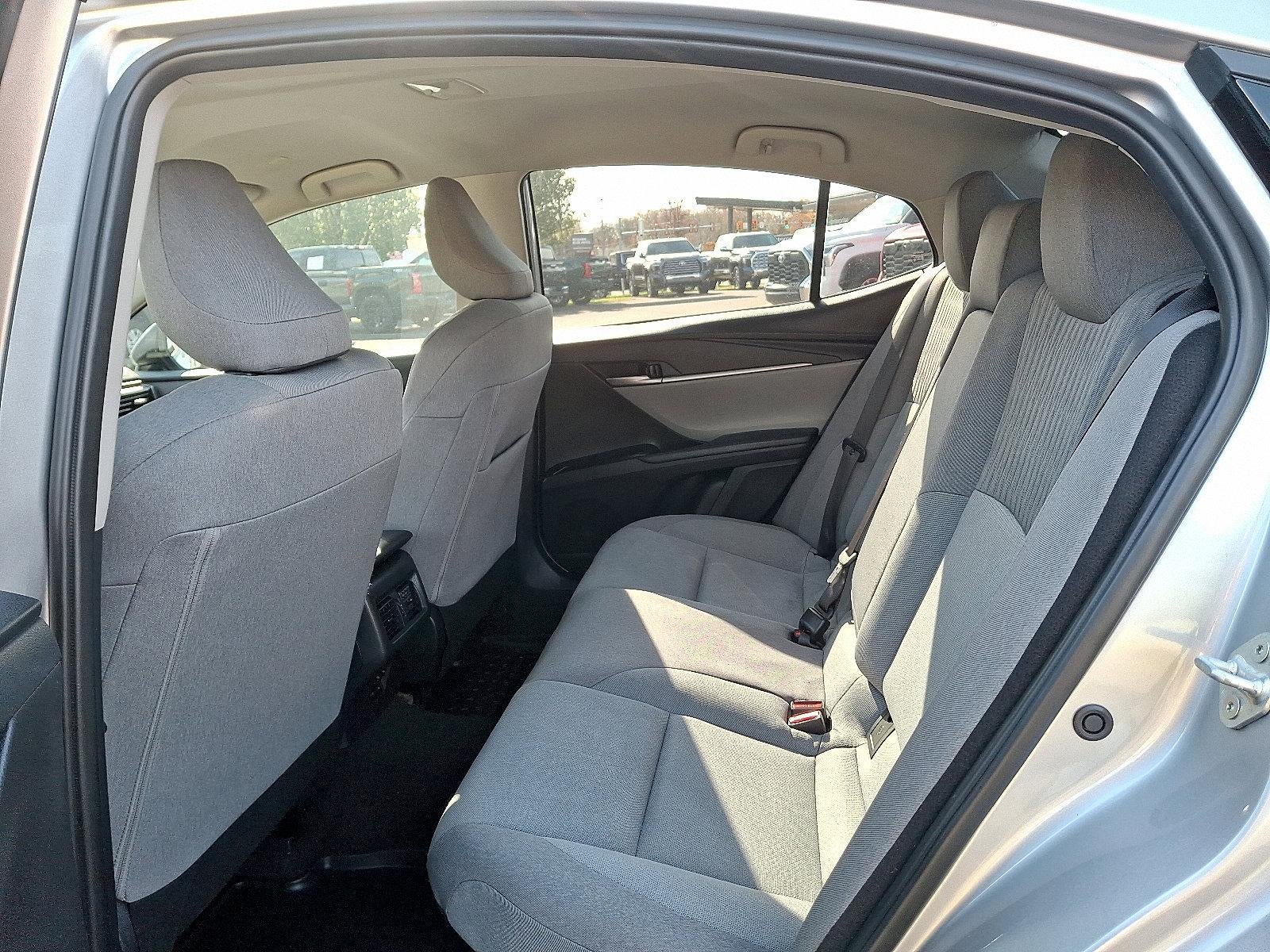 2025 Toyota Camry LE AWD (Natl)