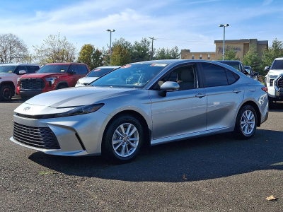 2025 Toyota Camry LE AWD (Natl)