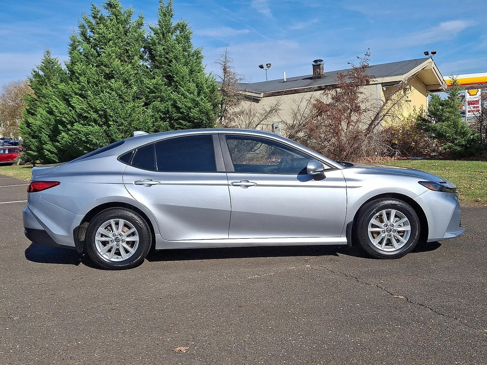 2025 Toyota Camry LE AWD (Natl)