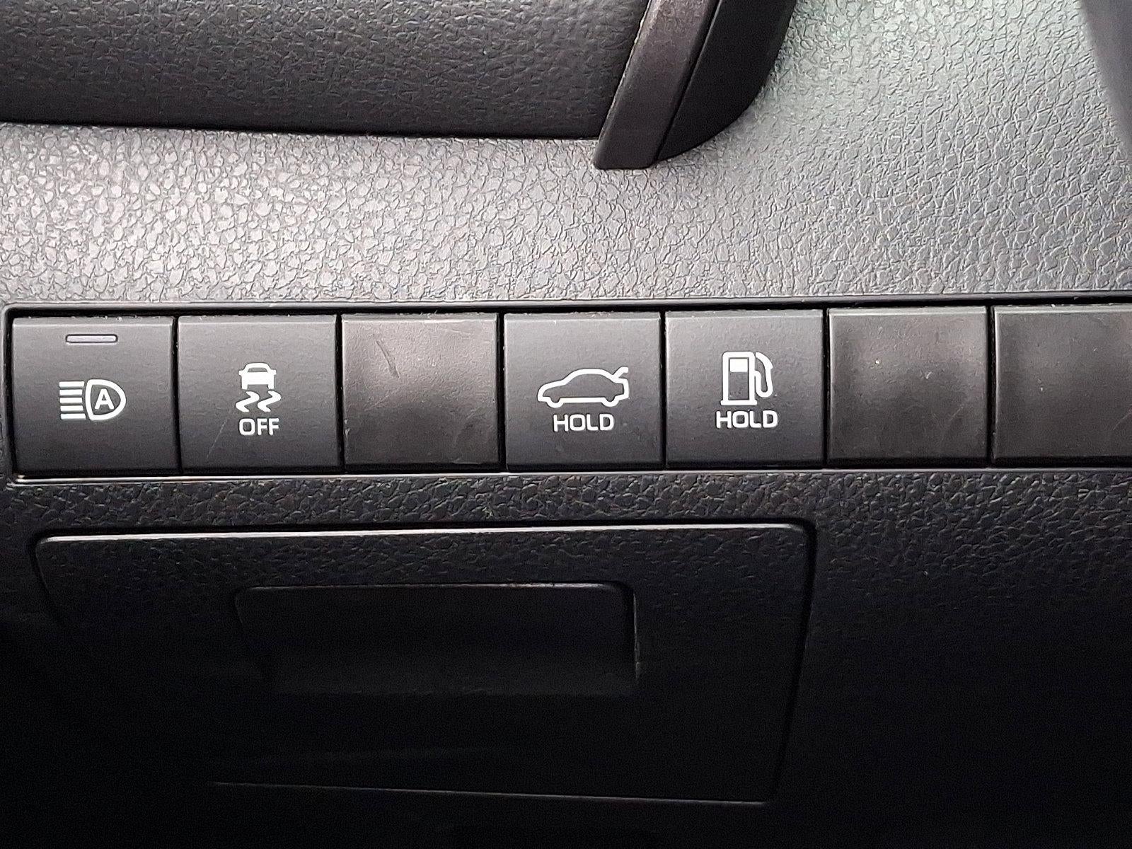 2024 Toyota Camry SE Auto (SE)