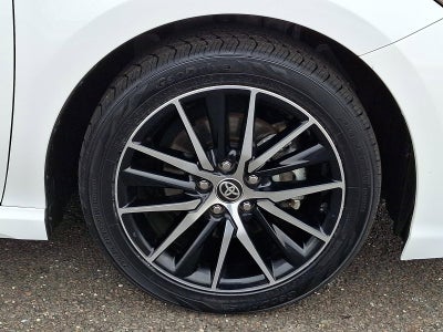 2024 Toyota Camry SE Auto (SE)