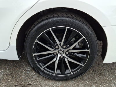 2024 Toyota Camry SE Auto (SE)