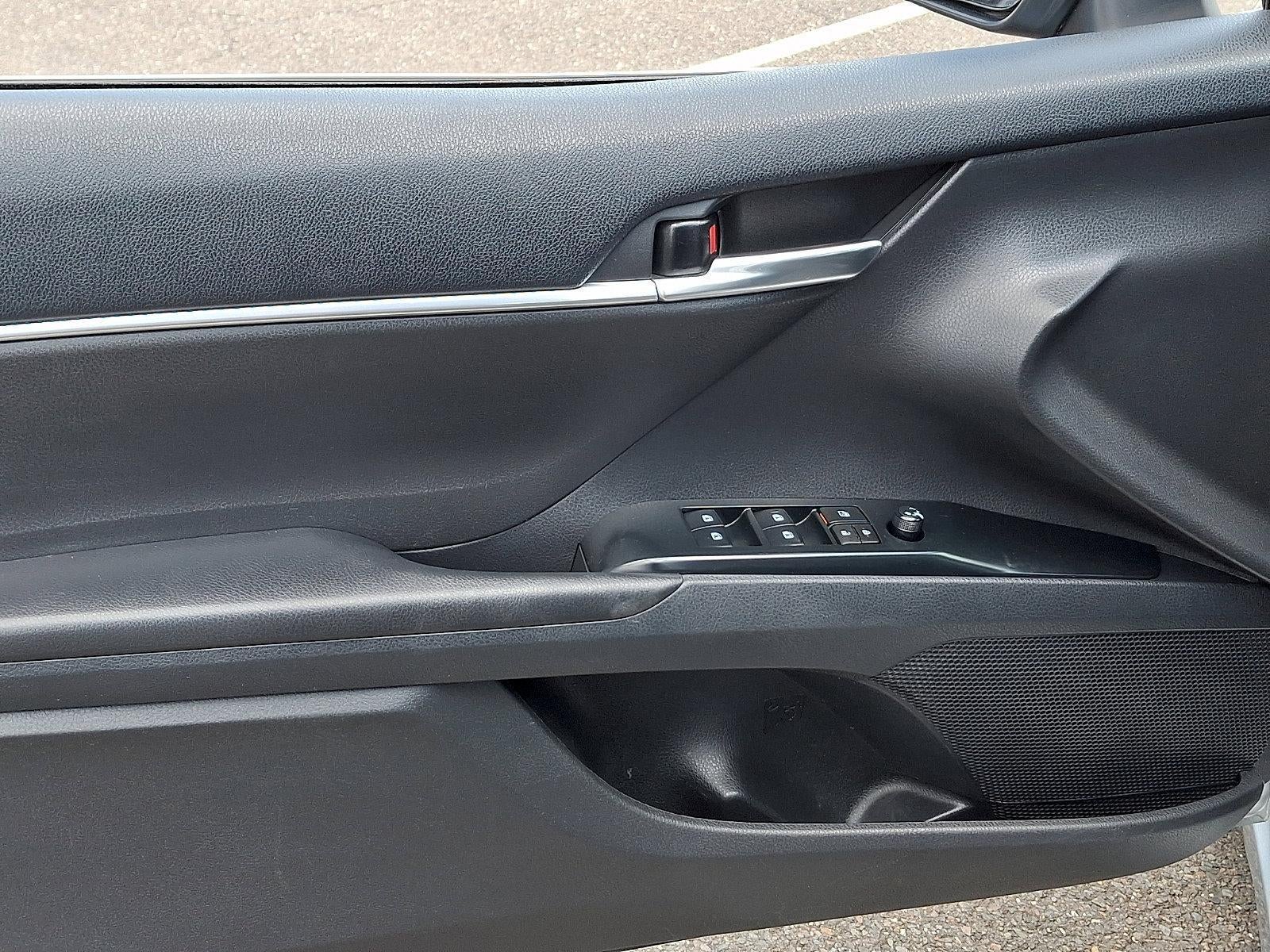 2020 Toyota Camry SE Auto AWD (Natl)