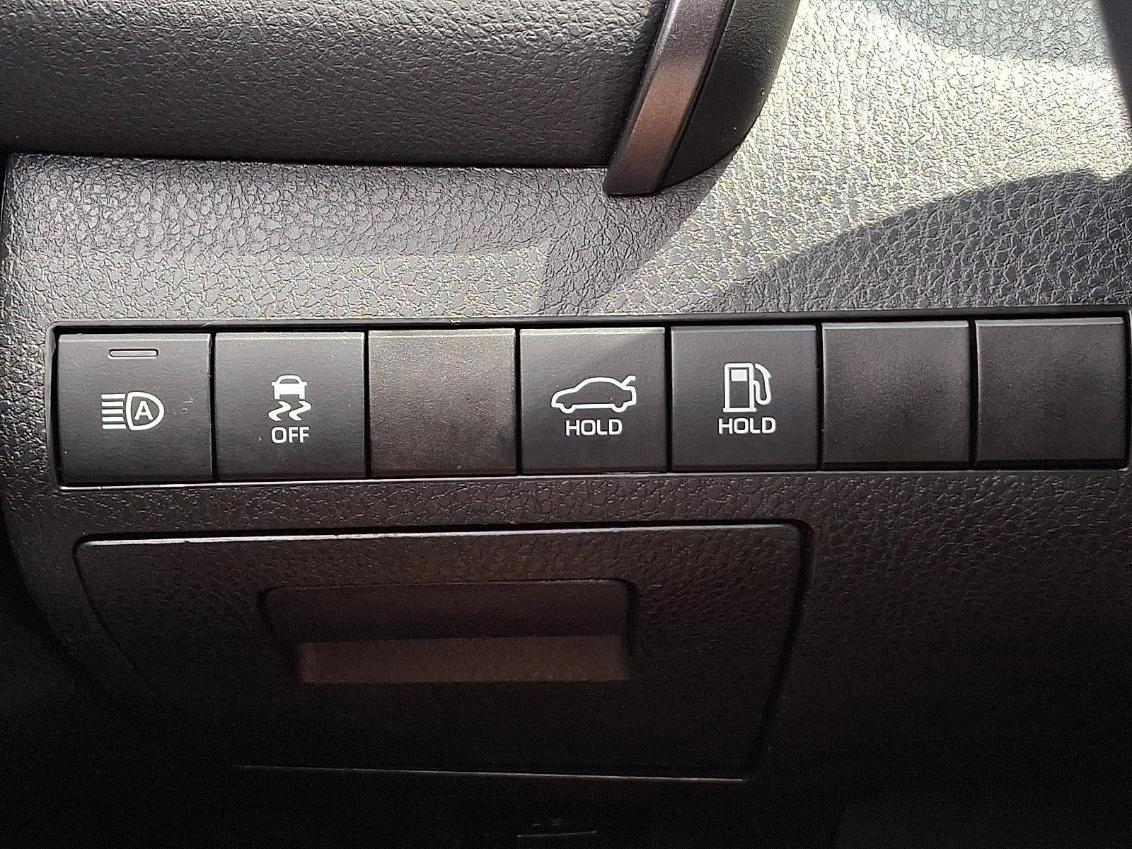 2020 Toyota Camry SE Auto AWD (Natl)