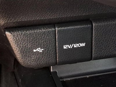 2020 Toyota Camry SE Auto AWD (Natl)