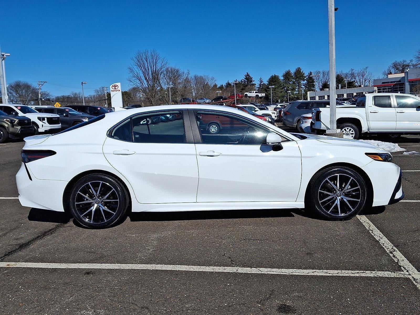2024 Toyota Camry Hybrid SE CVT (Natl)