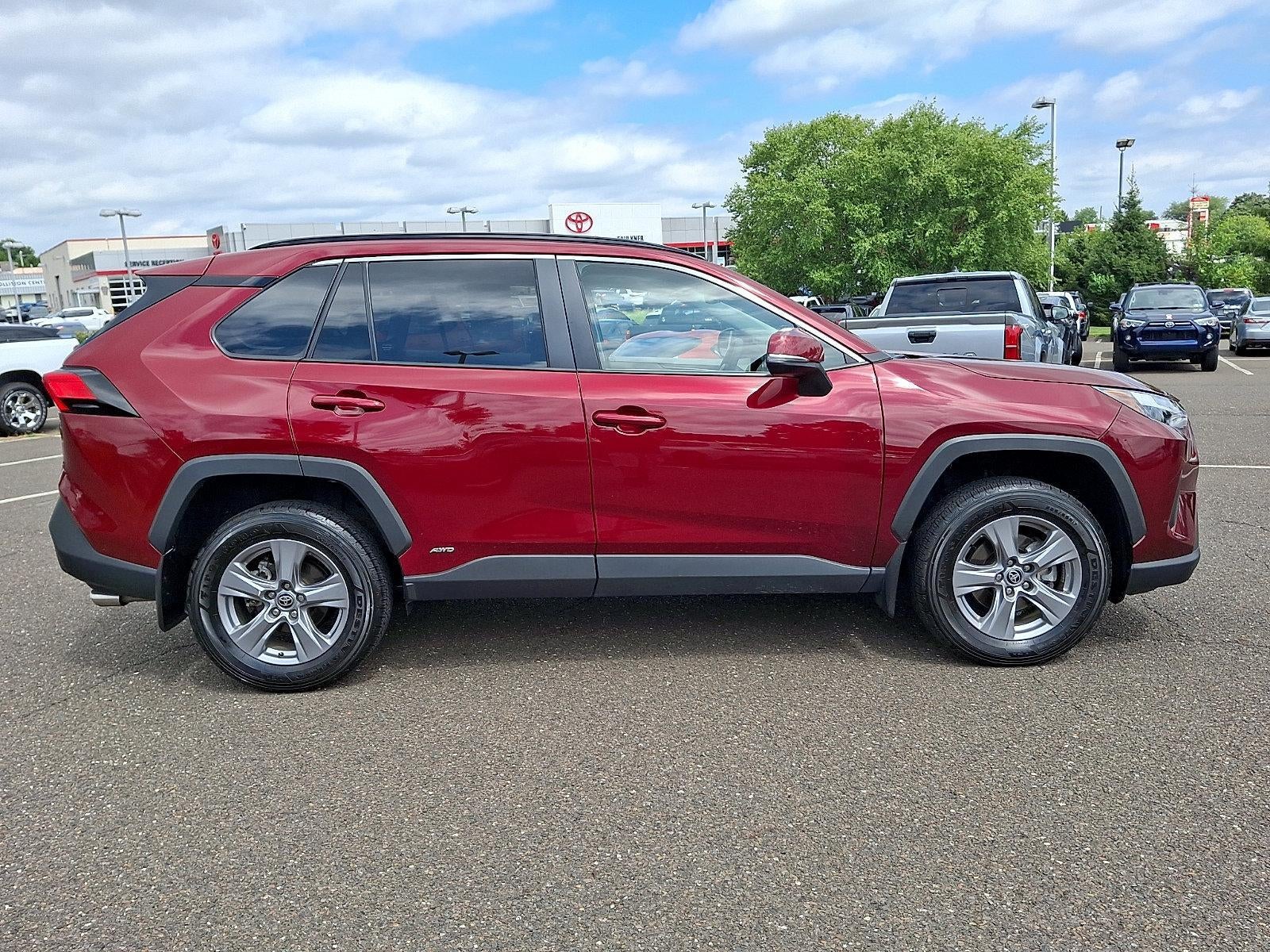 2024 Toyota RAV4 Hybrid XLE AWD (Natl)