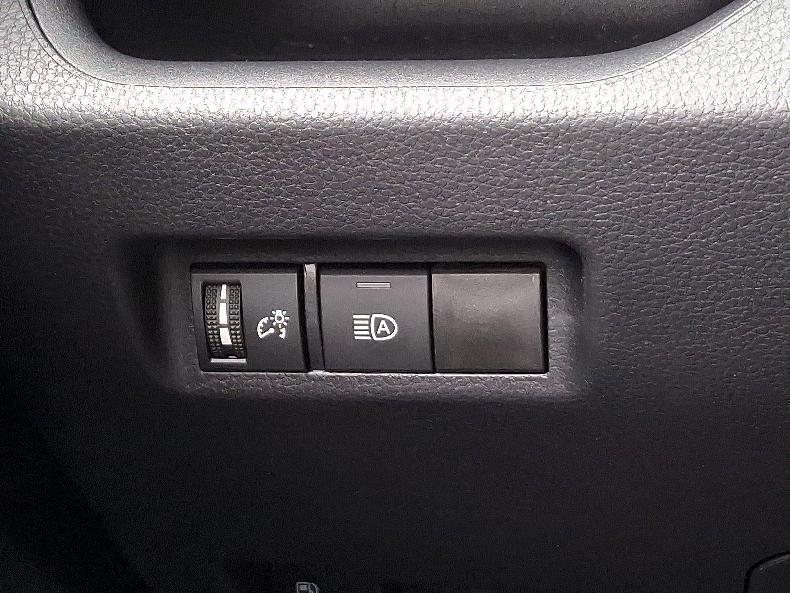 2025 Toyota RAV4 Hybrid XLE AWD (Natl)