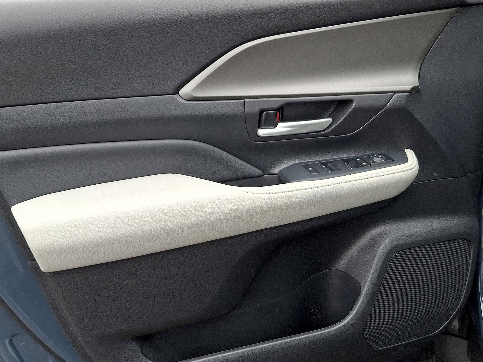 2025 Toyota Grand Highlander XLE FWD (Natl)