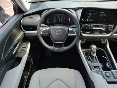 2025 Toyota Grand Highlander XLE AWD (Natl)