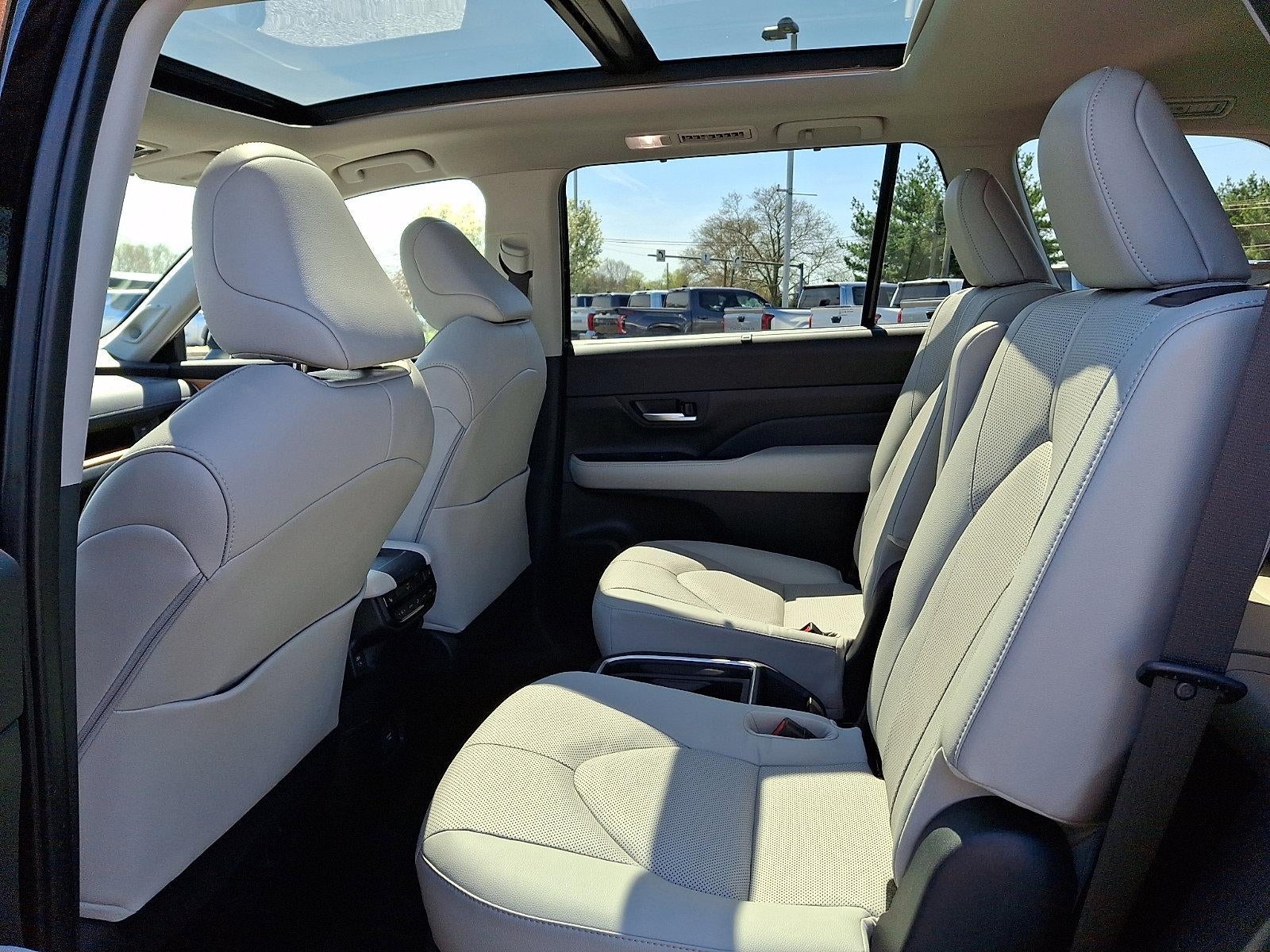 2025 Toyota Grand Highlander Limited AWD (Natl)