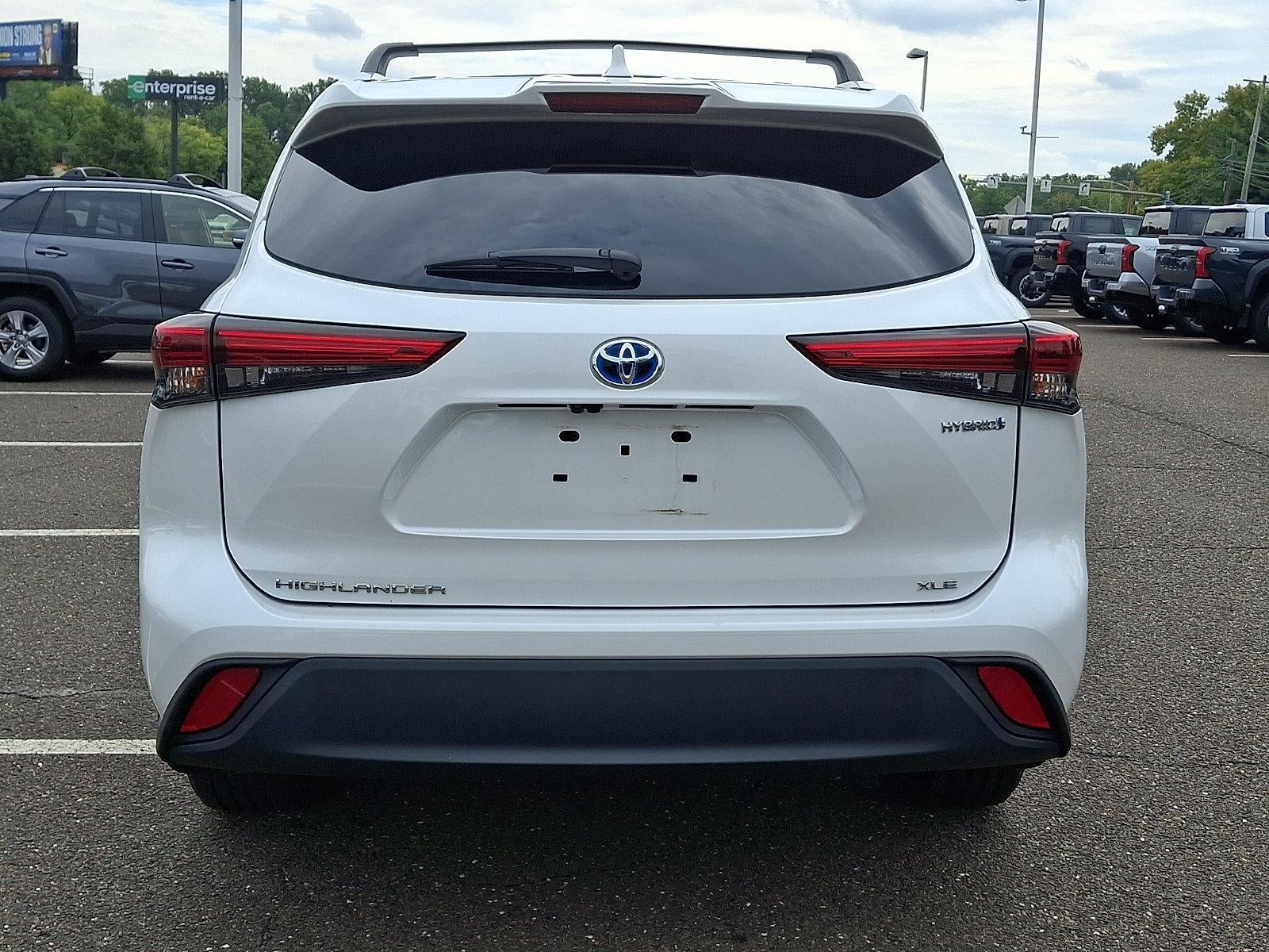 2022 Toyota Highlander Hybrid Bronze Edition AWD (Natl)