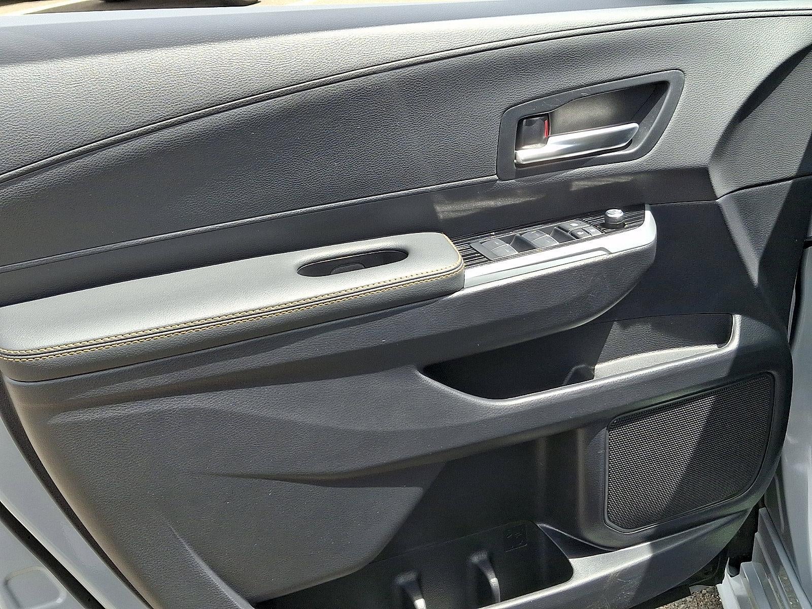 2025 Toyota Sienna Woodland Edition AWD 7-Passenger (Natl)
