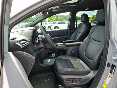 2025 Toyota Sienna Woodland Edition AWD 7-Passenger (Natl)