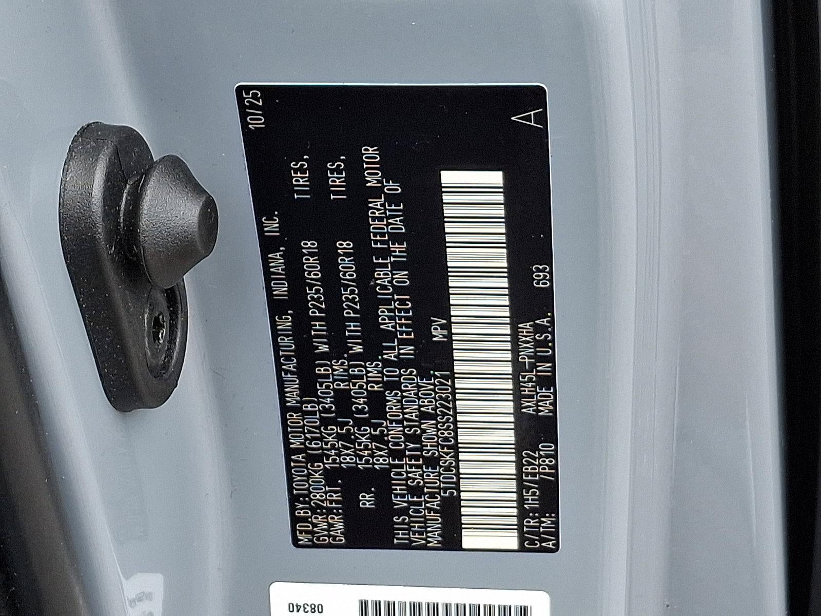 2025 Toyota Sienna Woodland Edition AWD 7-Passenger (Natl)
