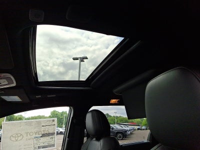 2026 Toyota Sienna Platinum AWD 7-Passenger (GS)