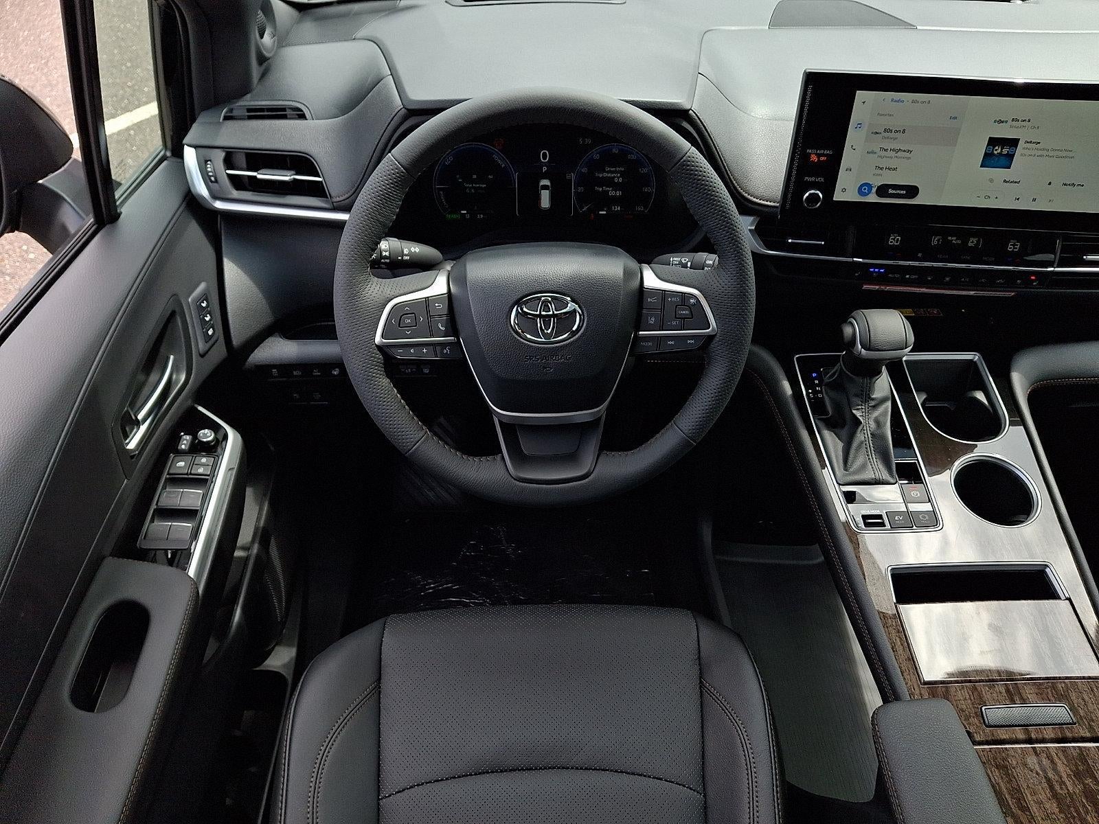 2026 Toyota Sienna Platinum AWD 7-Passenger (GS)