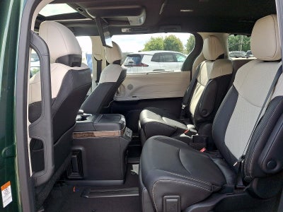 2026 Toyota Sienna Platinum AWD 7-Passenger (GS)
