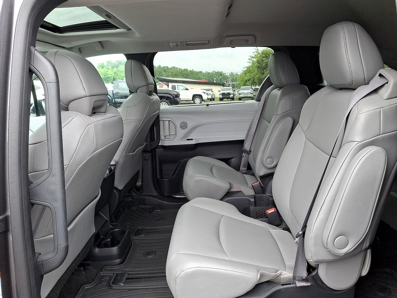 2025 Toyota Sienna XLE AWD 7-Passenger (Natl)
