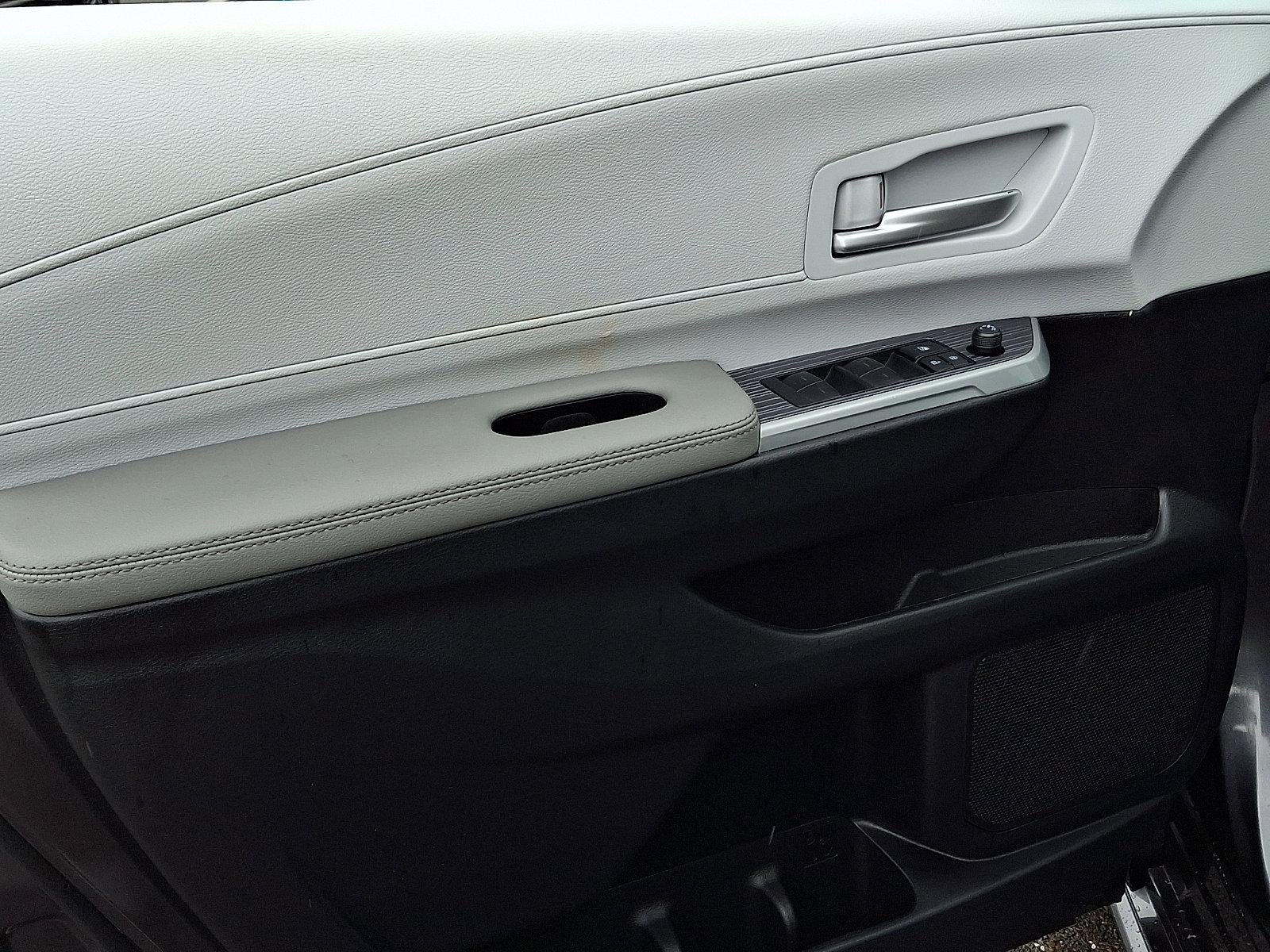 2025 Toyota Sienna XLE AWD 7-Passenger (Natl)