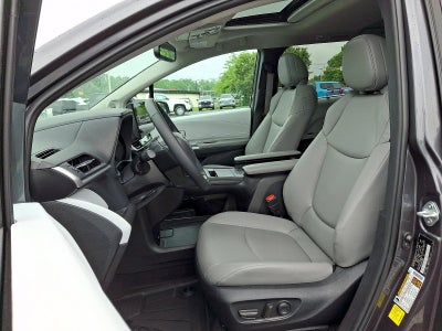 2025 Toyota Sienna XLE AWD 7-Passenger (Natl)
