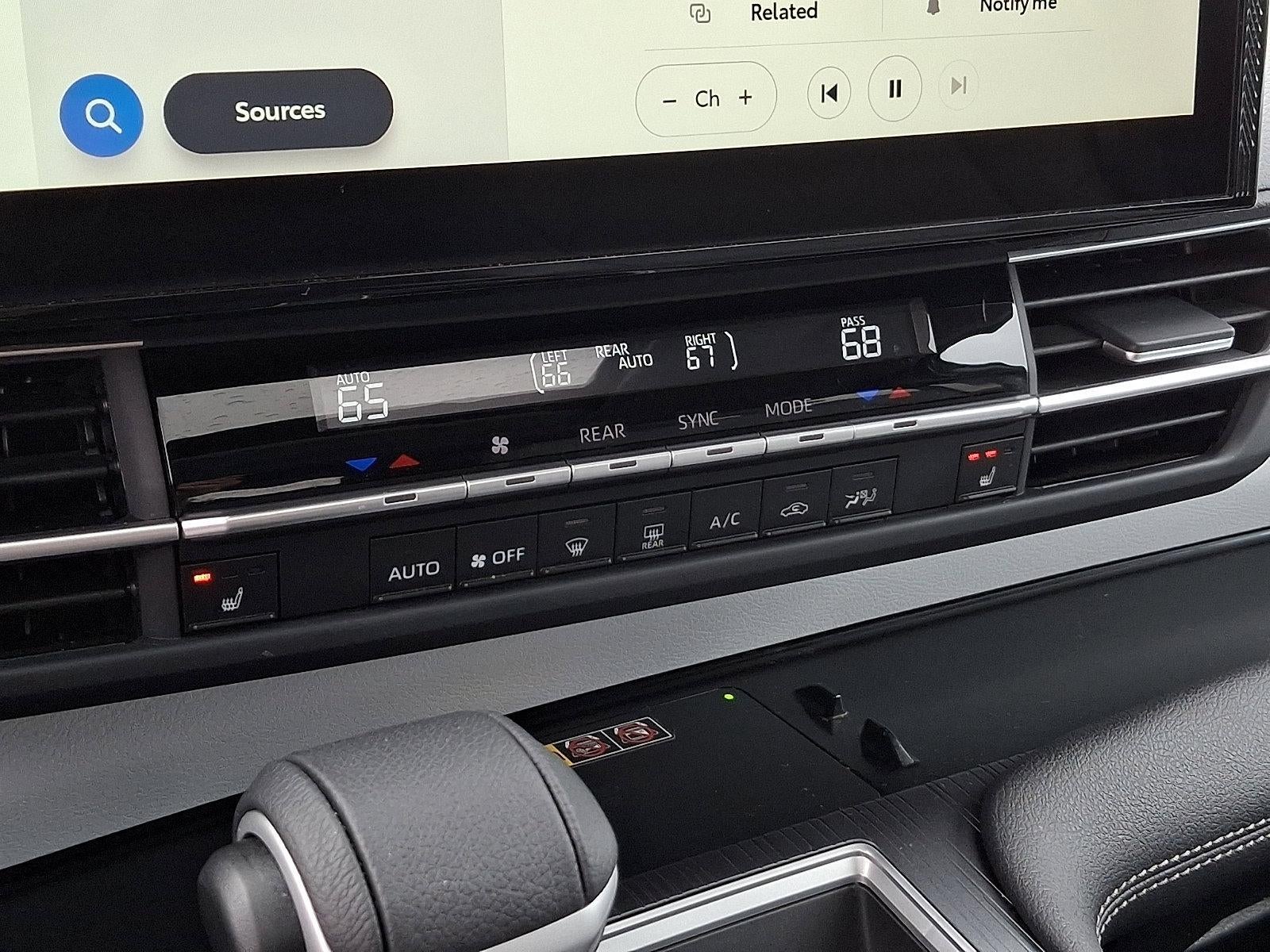 2025 Toyota Sienna XLE AWD 7-Passenger (Natl)